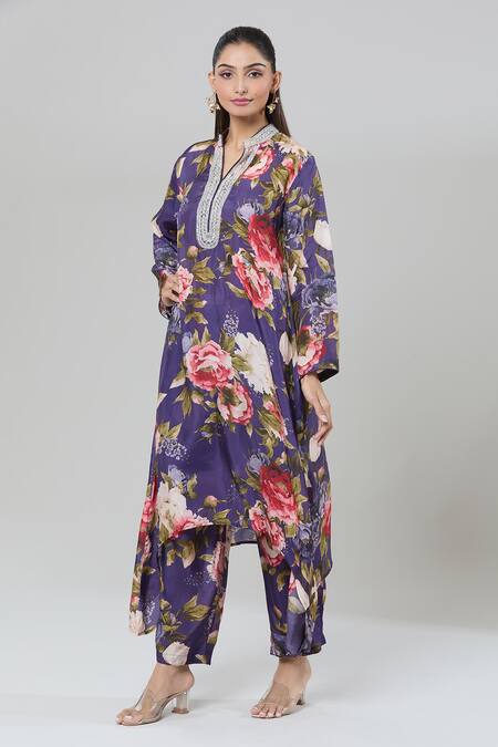 Kashmiraa_Purple Silk Embroidery Mandarin Collar Floral Print Cutdana Kurta Set _Online_at_Aza_Fashions