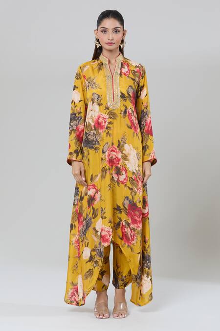 Kashmiraa_Yellow Silk Embroidery, Sequins Mandarin Collar Floral Print Kurta Set _at_Aza_Fashions