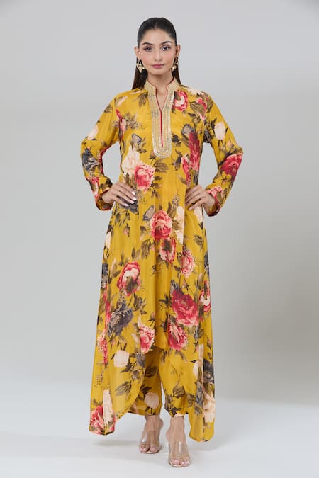 Buy_Kashmiraa_Yellow Silk Embroidery, Sequins Mandarin Collar Floral Print Kurta Set 