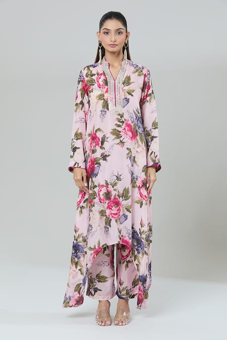 Kashmiraa_Pink Silk Sequins, Cut Work Mandarin Collar Floral Print Embroidered Kurta Set _at_Aza_Fashions