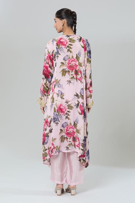 Kashmiraa Floral Sequin Embroidered Kurta Set 