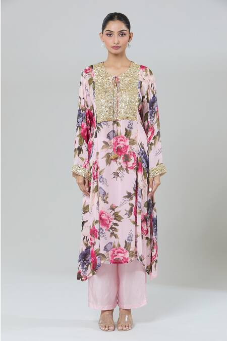 Kashmiraa_Pink Chiffon, Silk Sequins Floral Embroidered Kurta Set _at_Aza_Fashions