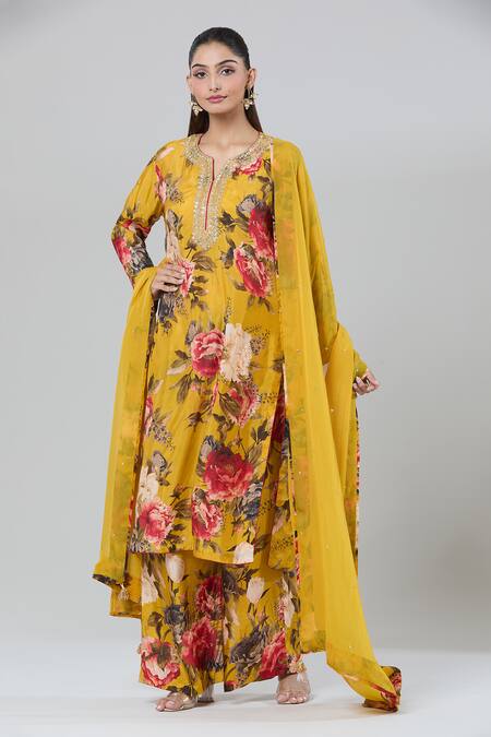 Buy_Kashmiraa_Yellow Silk Embroidery, Sequins Collared Floral Kurta Set 