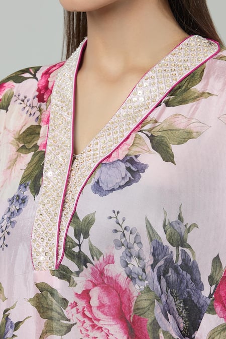 Buy_Kashmiraa_Pink Silk Cut Work V-neck Floral Embroidered Kurta And Pant Set _Online_at_Aza_Fashions
