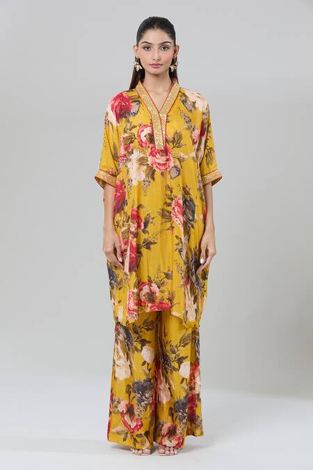 Kashmiraa_Yellow Silk Embroidery V-neck Floral Kurta And Pant Set _at_Aza_Fashions