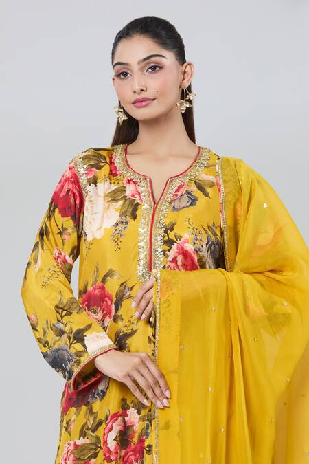 Buy_Kashmiraa_Yellow Silk Sequins Split V-neck Bloom Printed Kurta Set With Dupatta _Online_at_Aza_Fashions