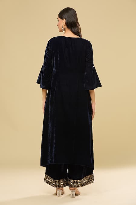 Shop Pouli Pret Blue Velvet, Cotton Zari, Mirrors, Embroidery V-neck Navy Kurta Set at Aza Fashions Shop_Pouli Pret_Blue Velvet, Cotton Zari, Mirrors, Embroidery V-neck Navy Kurta Set _at_Aza_Fashions