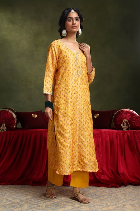 Karaj Jaipur Yellow Chanderi, Cotton Gota Patti, Blossom Motif Print Kurta Pant Set Online at Aza Fashions Karaj Jaipur_Yellow Chanderi, Cotton Gota Patti, Blossom Motif Print Kurta Pant Set _Online_at_Aza_Fashions