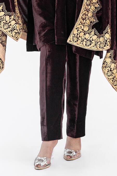 Daljit Sudan_Brown Velvet Embroidery V-neck Aari Cape And Kurta Set _Online_at_Aza_Fashions