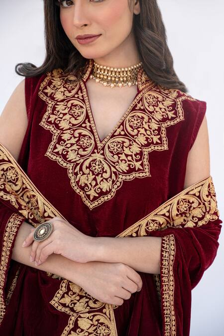 Shop Daljit Sudan Maroon Velvet Embroidery V-neck Aari Kurta Set Online at Aza Fashions Shop_Daljit Sudan_Maroon Velvet Embroidery V-neck Aari Kurta Set _Online_at_Aza_Fashions