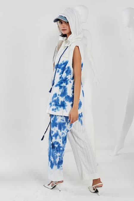 Shop She'll Blue Poplin, Cotton Halter Neck And White Tie Dye Jacket & Pant Set at Aza Fashions Shop_She'll_Blue Poplin, Cotton Halter Neck And White Tie Dye Jacket & Pant Set _at_Aza_Fashions