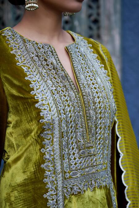 Shalkii_Green Velvet, Silk, Tissue Cut Work, Sequins Zardozi Embroidered Kurta Set _at_Aza_Fashions