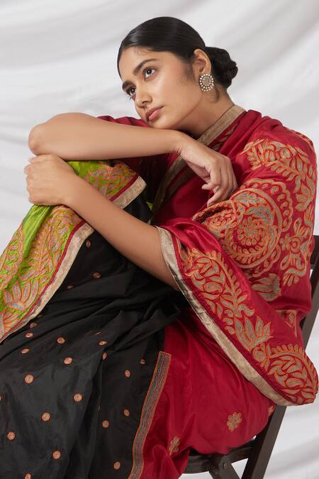 Buy_Latha Puttanna_Red Chanderi Silk Embroidery Round Neck Multi Color Paisley Blossom Saree