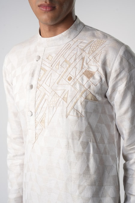 Buy_Orthodox_Pink Hemp Embroidery Triangle Print Kurta _Online_at_Aza_Fashions