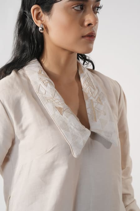 Buy_Orthodox_Pink Hemp Embroidery Collared Pointed Shirt Tunic 