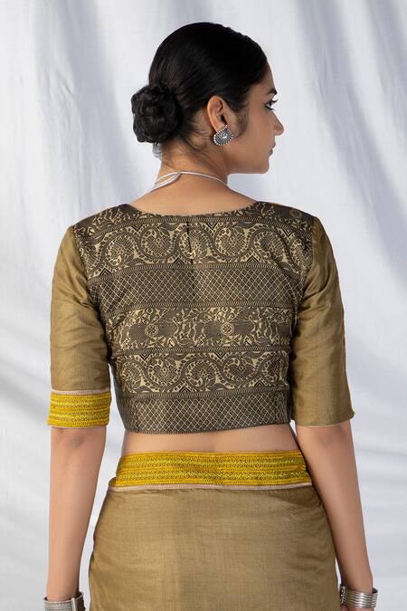 Buy_Latha Puttanna_Gold Tussar, Wool Embroidery Round Neck Gandberunda Temple Border Saree Set_Online_at_Aza_Fashions