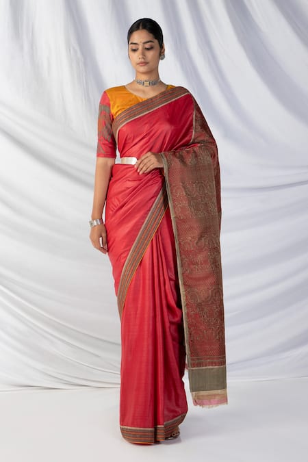 Latha Puttanna Gandberunda Temple Woven Border Saree With Blouse 