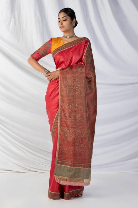 Buy Latha Puttanna Pink Tussar, Wool Embroidery Round Neck Temple Woven Border Saree And Blouse Buy_Latha Puttanna_Pink Tussar, Wool Embroidery Round Neck Temple Woven Border Saree And Blouse