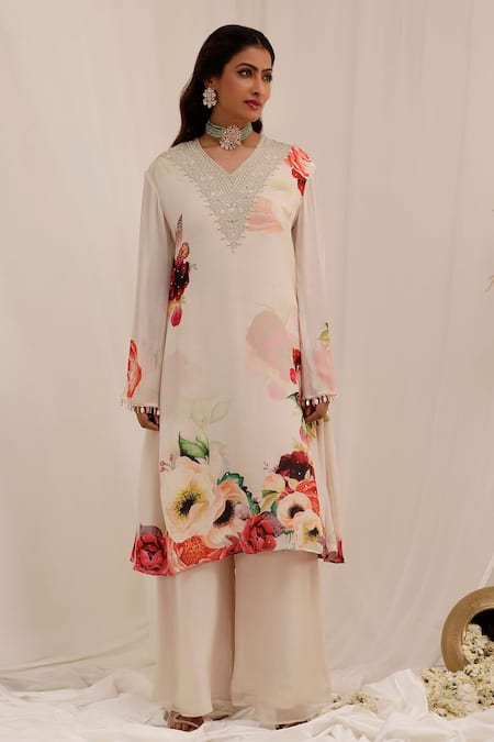 Surkh Syahi_Peach Chiffon Beads V-neck Gul Dasta Print Kurta And Palazzo Set _Online_at_Aza_Fashions