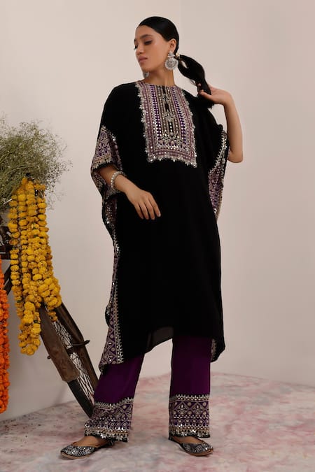 Surkh Syahi Black & Purple Mirror Flora Kaftan Set 