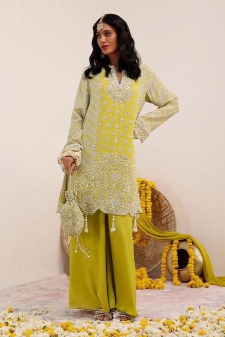 Surkh Syahi_Green Crepe, Chiffon Pearls Split V-neck Kaftan Style Print Kurta Set _Online_at_Aza_Fashions