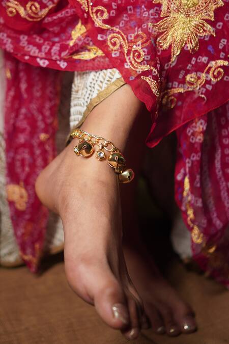 Rejuvenate Jewels_Gold Plated Gota Patti Ghungroo Kundan Anklet _Online_at_Aza_Fashions
