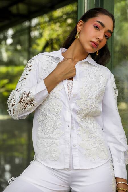 Buy_Kay Kay_White Poplin Embroidery, Cut Work, Lace Collared Floral Cutwork Shirt And Pant Set _Online_at_Aza_Fashions