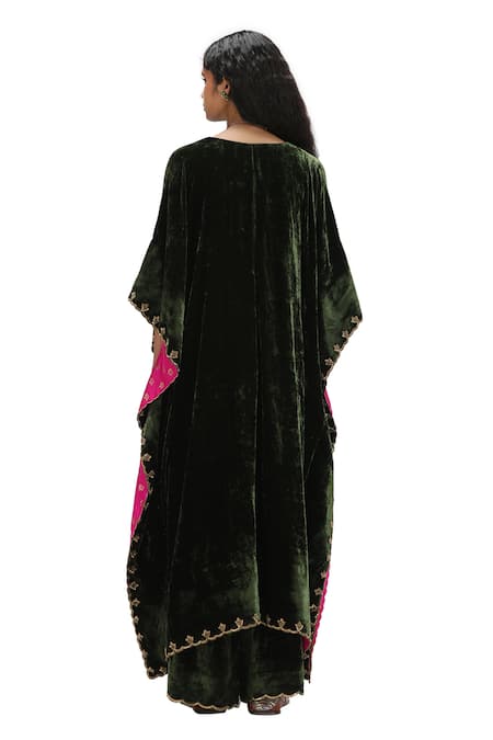 Mimamsaa Green Velvet Sequin Embroidered Kaftan Set 