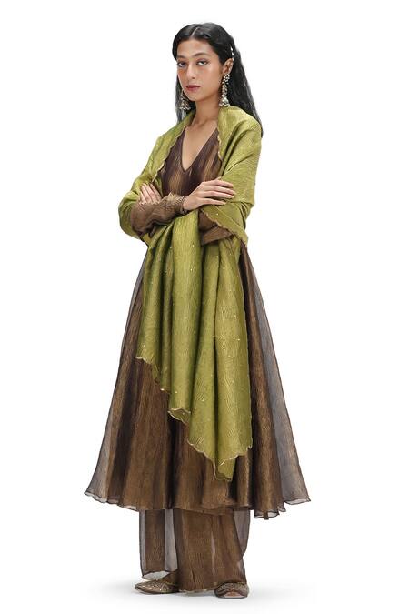 Mimamsaa_Gold Crepe, Chiffon Sequins V-neck Metallic Textured Anarkali Pant Set _Online_at_Aza_Fashions