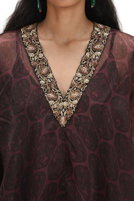 Buy_Mimamsaa_Black Organza Zari V-neck Floral Butti Zardozi Kaftan Pant Set 