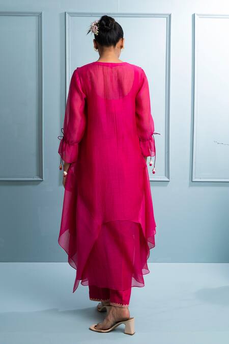 The White Tree Studio Floral Applique Asymmetric Kurta Set 