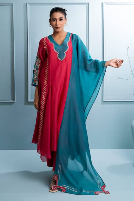 The White Tree Studio_Pink Chanderi, Cotton Embroidery, Patchwork, Applique Designer Floral Kurta Set _Online_at_Aza_Fashions