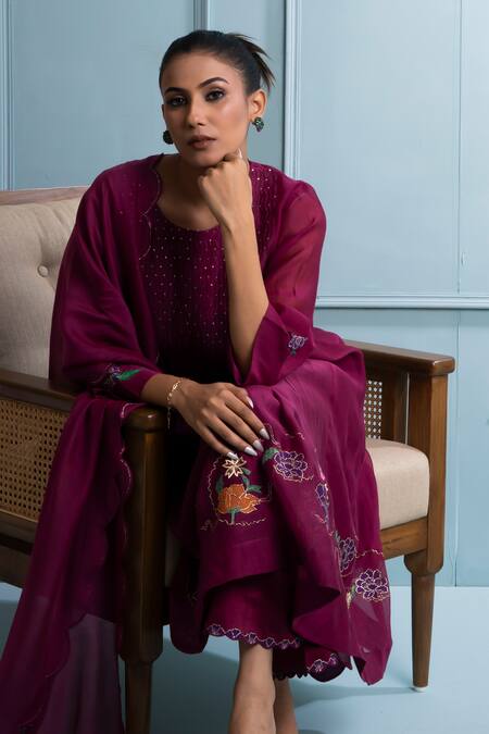 Buy_The White Tree Studio_Burgundy Chanderi, Cotton Sequins, Applique, Gathered Floral Kurta Set 