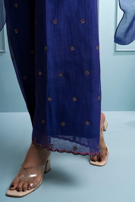 The White Tree Studio_Purple Chanderi, Cotton Embroidery Round Neck Floral Applique Tunic Set _Online_at_Aza_Fashions
