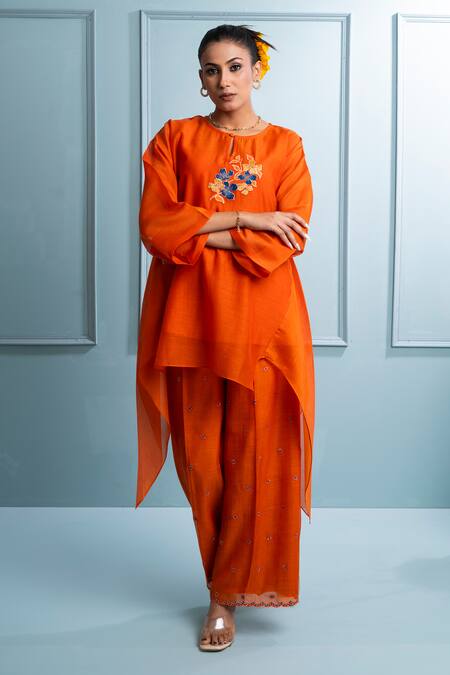 The White Tree Studio_Orange Chanderi, Cotton Zari, Embroidery Round Neck Floral Applique Tunic Set _Online_at_Aza_Fashions