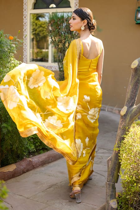 Mangalmay By Aastha Yellow Organza, Modal Embroidery Hand Painted Saree With Blouse Piece at Aza Fashions Mangalmay By Aastha_Yellow Organza, Modal Embroidery Hand Painted Saree With Blouse Piece _at_Aza_Fashions