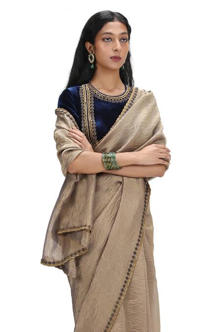 Mimamsaa Gray Crepe Sequins Grey Embroidered Woven Saree Online at Aza Fashions Mimamsaa_Gray Crepe Sequins Grey Embroidered Woven Saree _Online_at_Aza_Fashions