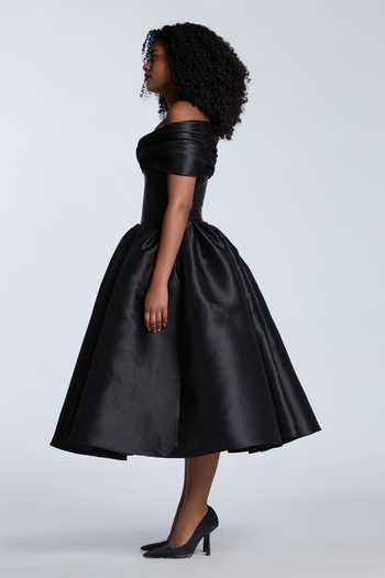 Gauri & Nainika Black Microfiber Off-shoulder Off Corset Dress at Aza Fashions Gauri & Nainika_Black Microfiber Off-shoulder Off Corset Dress _at_Aza_Fashions