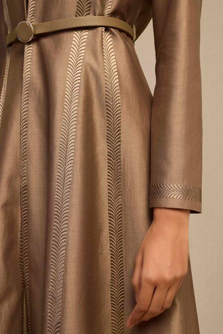 Ampm Brown Chanderi Embroidery Mandarin Collar Resham Jacket With Belt at Aza Fashions Ampm_Brown Chanderi Embroidery Mandarin Collar Resham Jacket With Belt _at_Aza_Fashions