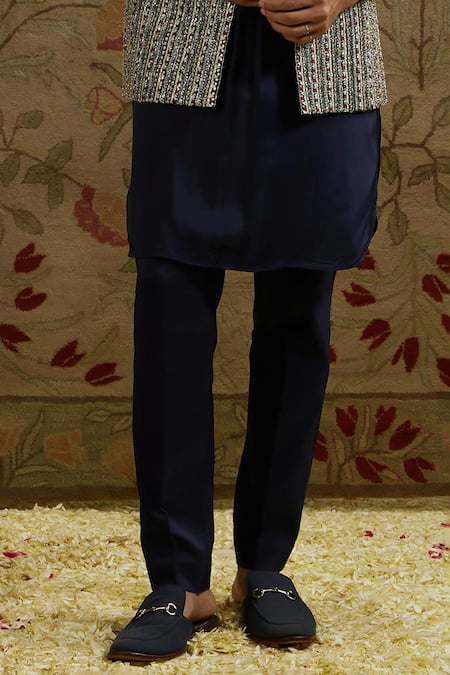 Sva By Sonam & Paras Modi Blue Silk Embroidery Geometric Kurta Set Online at Aza Fashions Sva By Sonam & Paras Modi_Blue Silk Embroidery Geometric Kurta Set_Online_at_Aza_Fashions