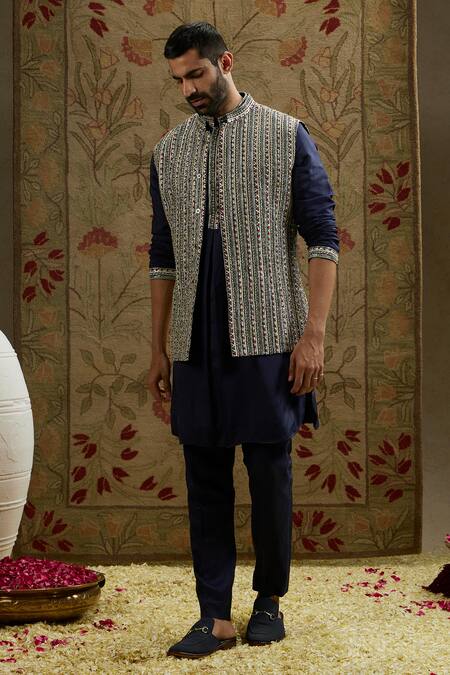 Sva By Sonam & Paras Modi Blue Silk Embroidery Geometric Kurta Set at Aza Fashions Sva By Sonam & Paras Modi_Blue Silk Embroidery Geometric Kurta Set_at_Aza_Fashions