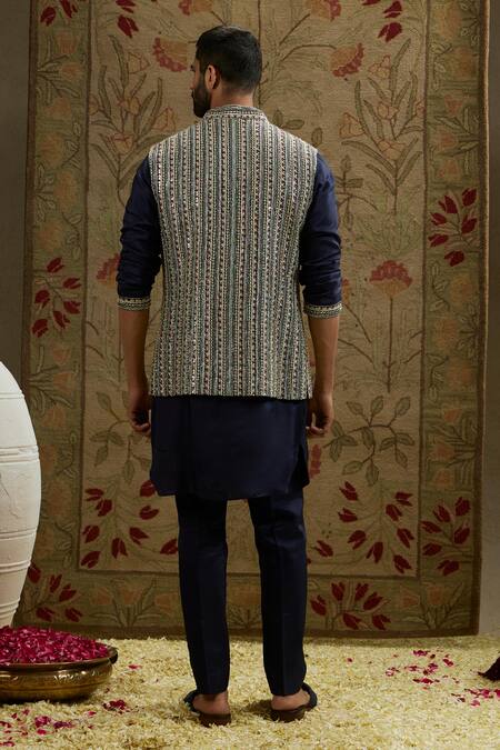 Shop Sva By Sonam & Paras Modi Blue Silk Embroidery Geometric Kurta Set at Aza Fashions Shop_Sva By Sonam & Paras Modi_Blue Silk Embroidery Geometric Kurta Set_at_Aza_Fashions