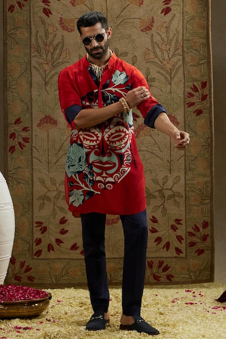 Sva By Sonam & Paras Modi_Red Crepe Tribal Mask Print Short Kurta_at_Aza_Fashions