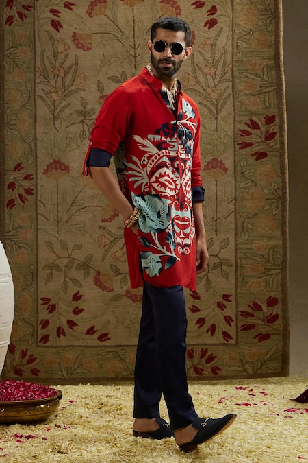 Shop_Sva By Sonam & Paras Modi_Red Crepe Tribal Mask Print Short Kurta