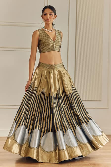 Buy_Studio Iris India_Gold Silk V-neck Geometric Pattern Black And Lehenga Set 
