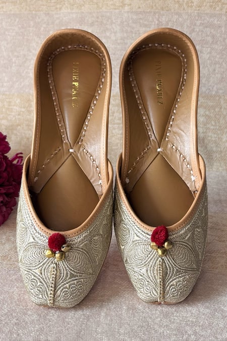 Pixie Pearlz Light Gold Thread Embroidered Juttis