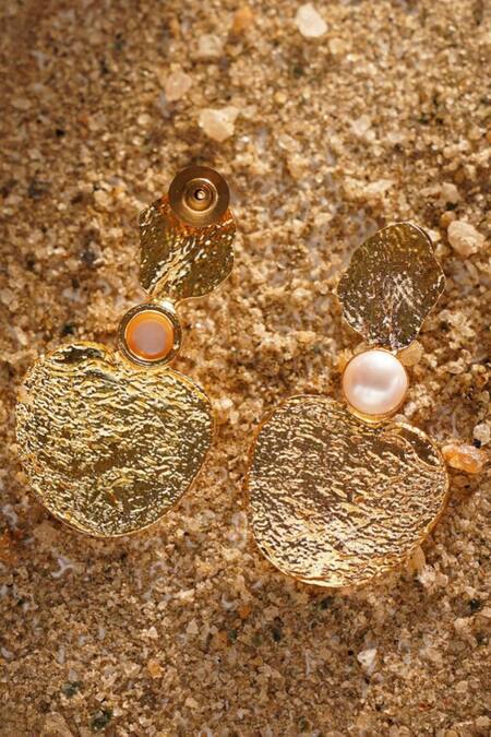 Buy_Kastiya Jewels_Gold Plated Pearls Geometric Carved Earrings_Online_at_Aza_Fashions