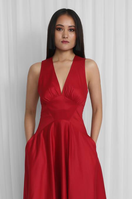 Shop Leh Studios Red Cotton Plunge Neck Solid Maxi Dress Online at Aza Fashions Shop_Leh Studios_Red Cotton Plunge Neck Solid Maxi Dress _Online_at_Aza_Fashions