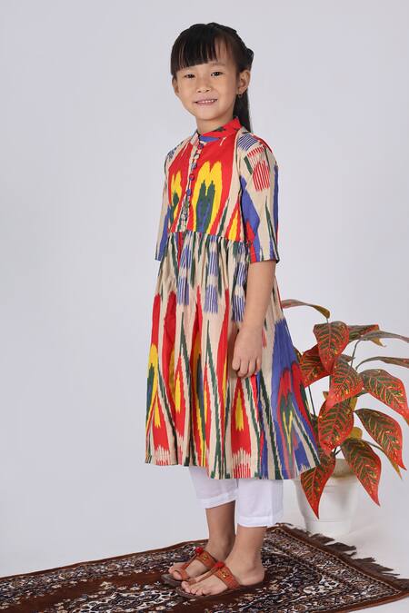 THE COTTON STAPLE_Multi Color Cotton, Linen Ikat Print Kurta Set _at_Aza_Fashions