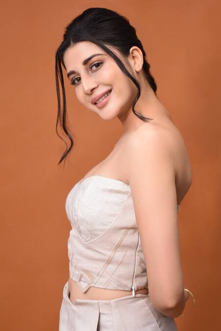 Orthodox_White Hemp Embroidery Sweetheart Neck Leaf Print Strapless Corset _Online_at_Aza_Fashions